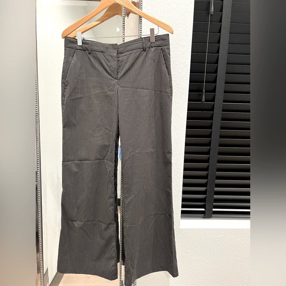 THEORY PINSTRIPE WIDE LEG PANTS; SIZE: 10; COLOR: BLACK & CREAM PINSTRIPE